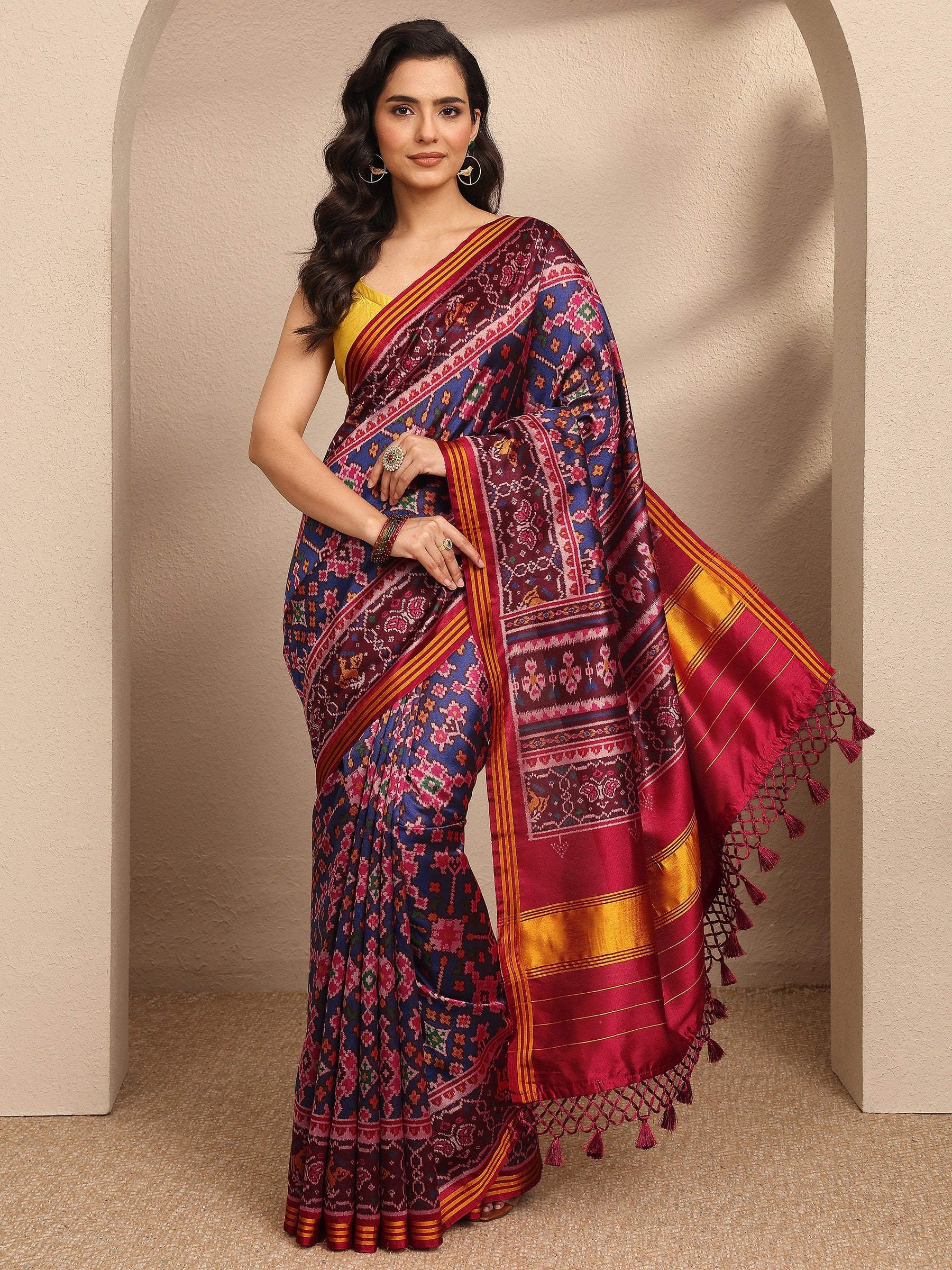 Blue Ikkat Printed Silk Blend Saree With Unstitched Blouse Piece-1 Blue Ikkat Printed Silk Blend Saree With Unstitched Blouse Piece - Image 1