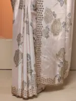 Off White Printed Silk Blend Saree With Unstitched Blouse Piece - Image 6
